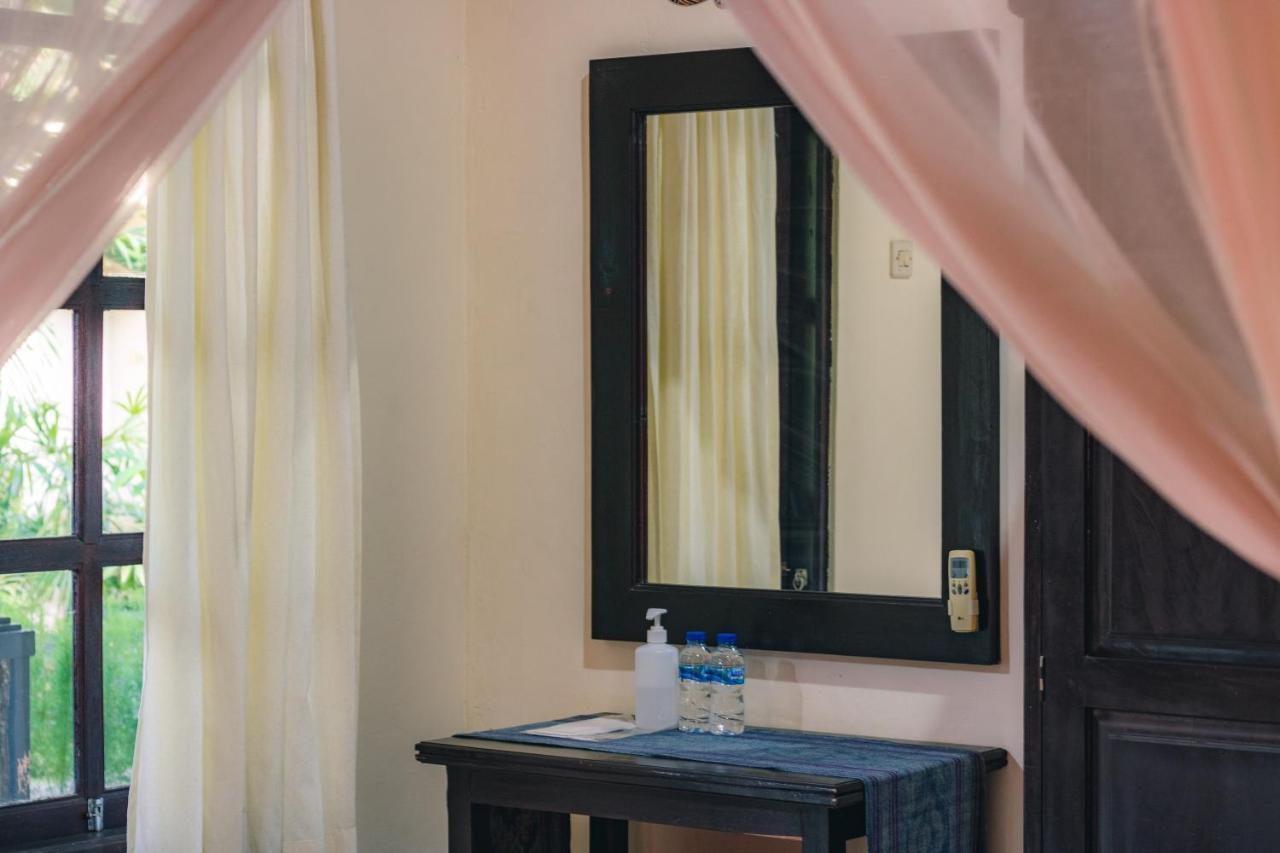 Giri Sari Guest House Pemuteran Extérieur photo