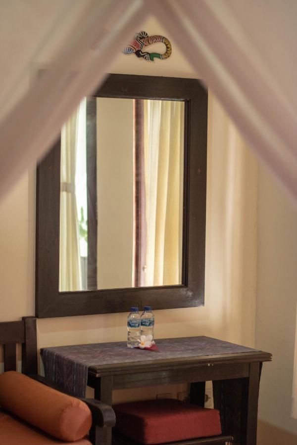 Giri Sari Guest House Pemuteran Extérieur photo