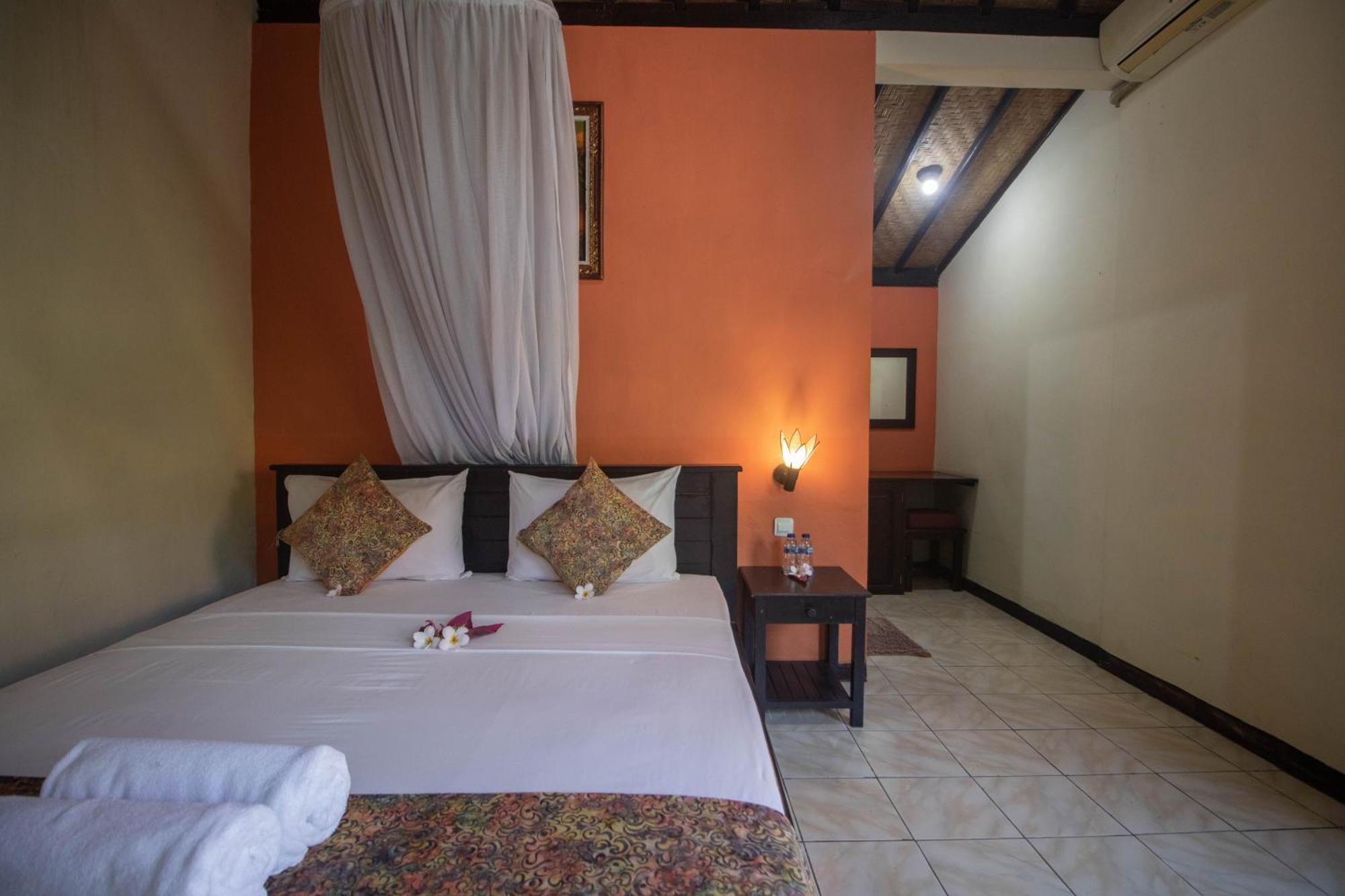 Giri Sari Guest House Pemuteran Extérieur photo