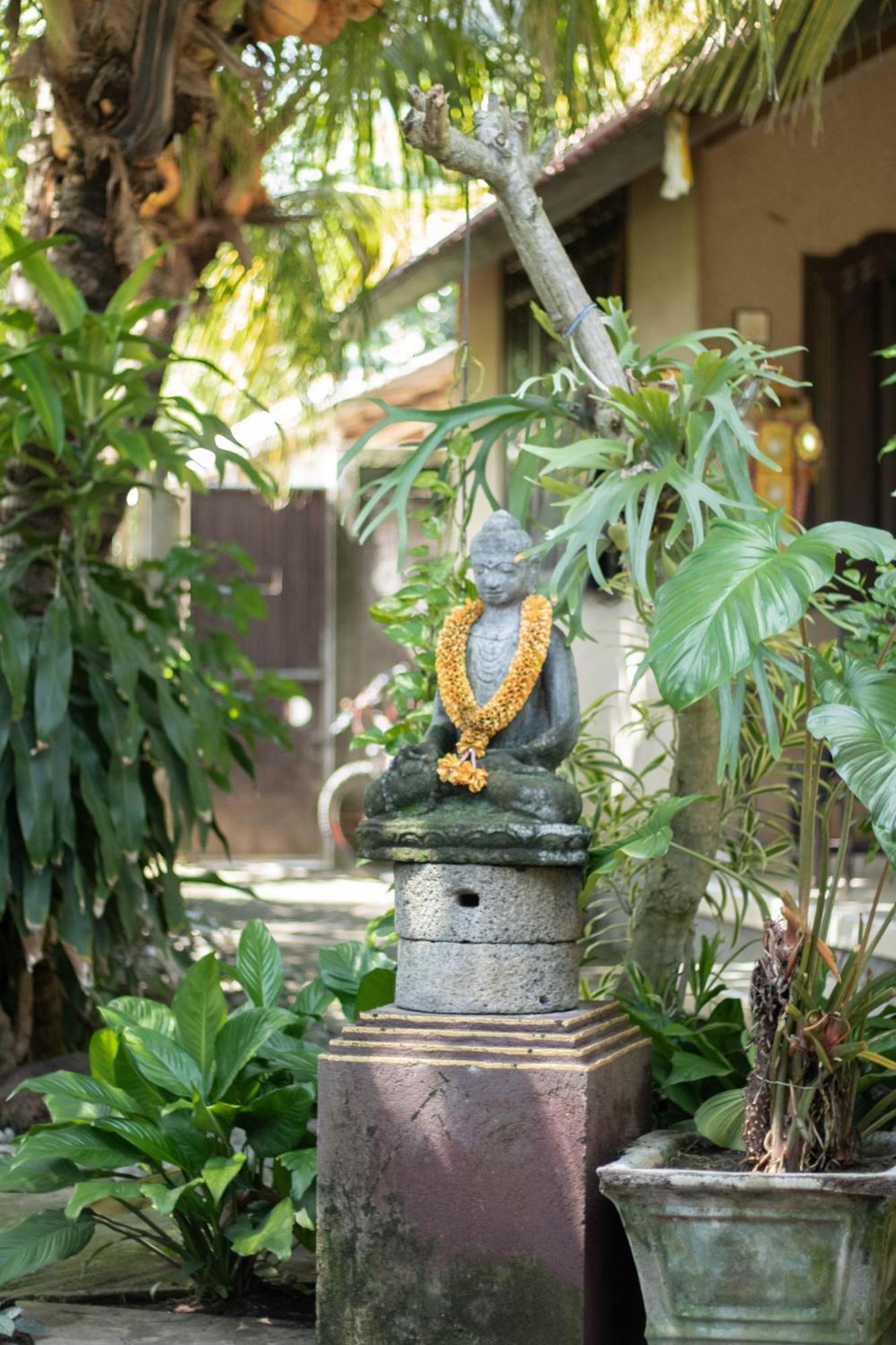 Giri Sari Guest House Pemuteran Extérieur photo