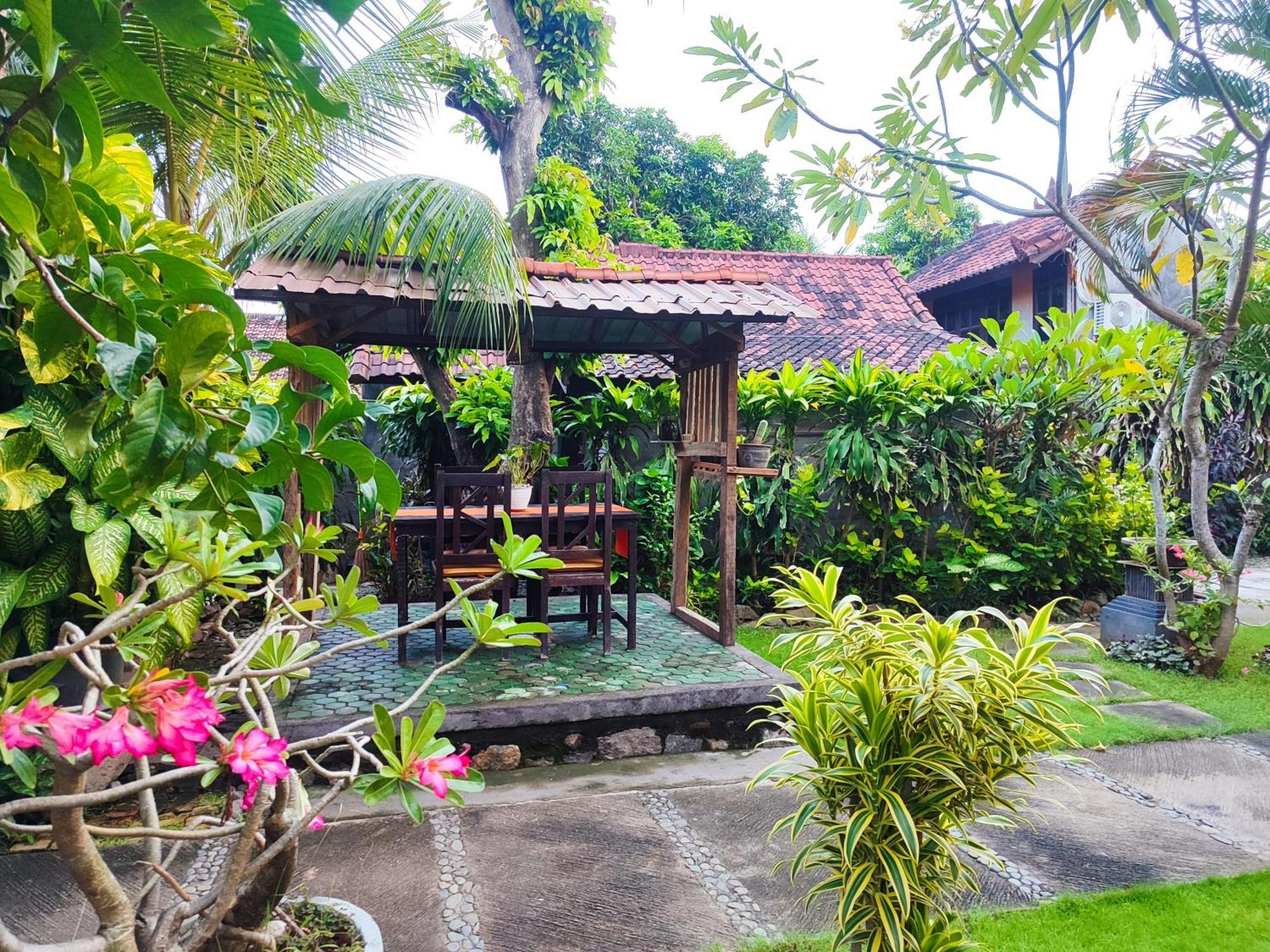 Giri Sari Guest House Pemuteran Chambre photo