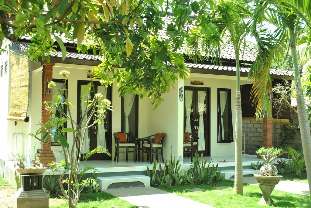Giri Sari Guest House Pemuteran Extérieur photo