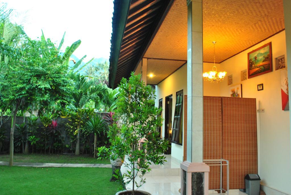Giri Sari Guest House Pemuteran Extérieur photo